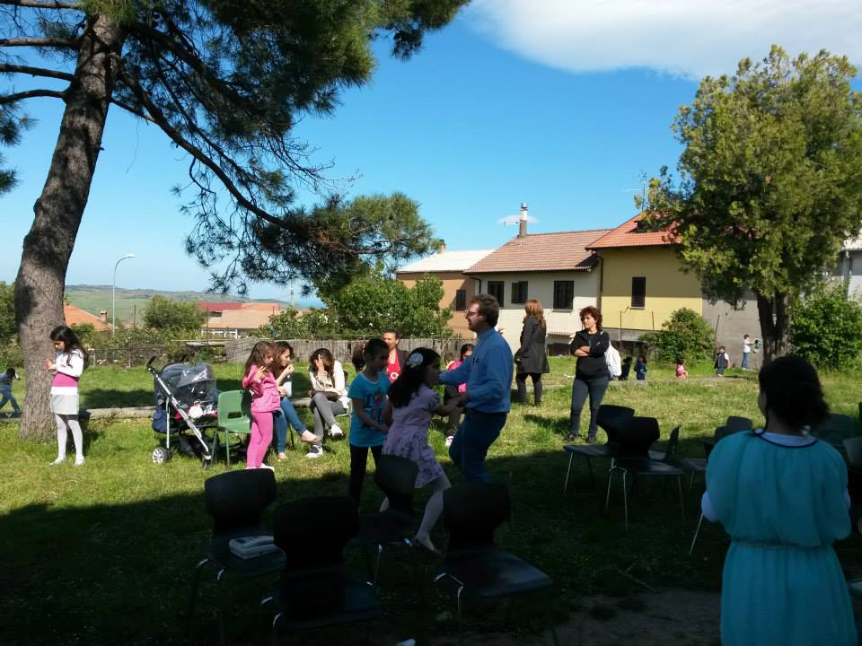 Festanti per la fine dell'anno catechistico