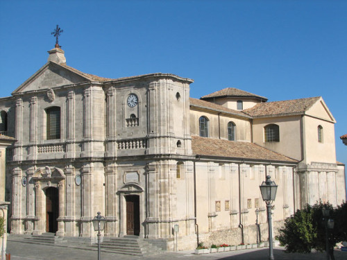 Squillace, piazza Duomo