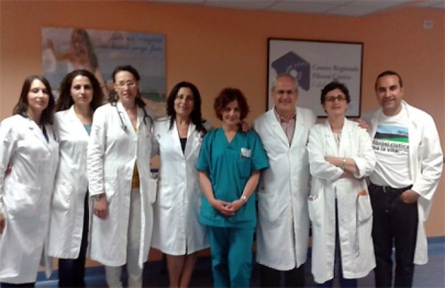 L'equipe di Fiborsi cistica ed Elisa Madarena, seconda da sinsitra