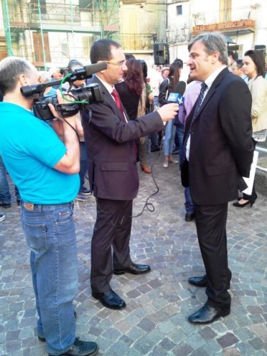 Mario Migliarese intervistato durante la presentazione della compagine che lo sostiene